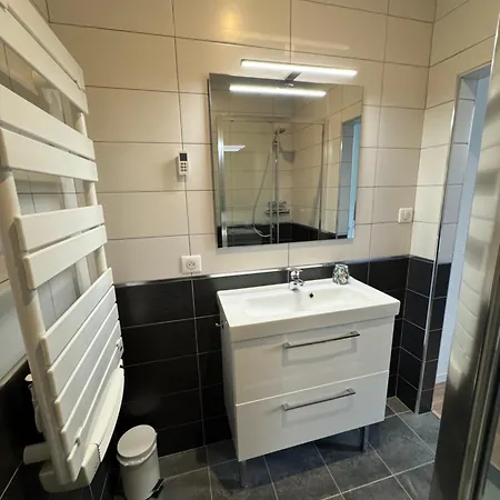 Appartement Le Madargue Idealement Place Châtel-Guyon Extérieur photo